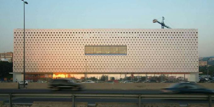 feuille en aluminium solide perforée de construction de panneau de placage de la façade PVDF de 3MM pour le mur rideau